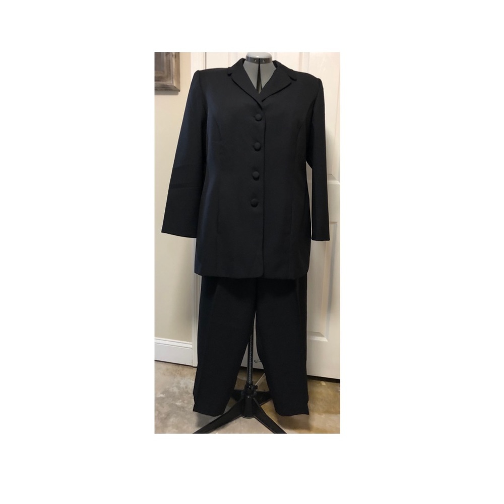 Women’s four piece suit.